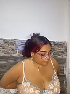 Snapshot of naty_col chatting on July 13, 2026, 9:58 pm naty col online show from July 13, 2026, 9:58 pm