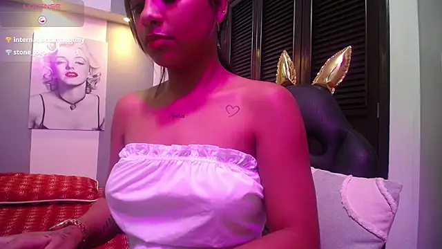 Snapshot of priya_raj_ chatting on December 15, 2025, 8:03 pm priya raj online show from December 15, 2025, 8:03 pm