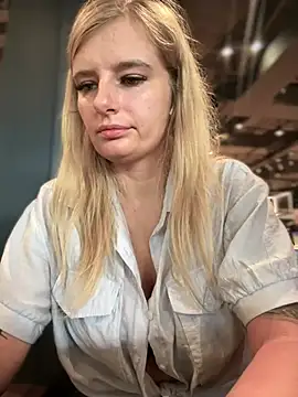 Snapshot of Betsy chatting on January 20, 2025, 8:30 am Betsy online show from January 20, 2025, 8:30 am