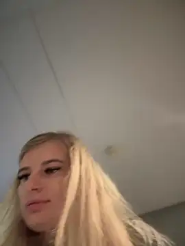 Snapshot of Betsy chatting on December 24, 2024, 5:27 am Betsy online show from December 24, 2024, 5:27 am