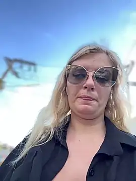 Snapshot of Betsy chatting on January 1, 2025, 9:28 am Betsy online show from January 1, 2025, 9:28 am