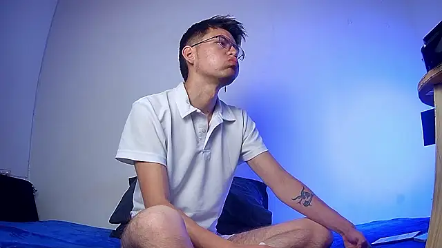 nicolatinboy online show from February 11, 2026, 9:03 pm