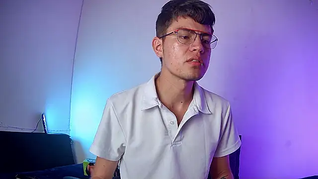 nicolatinboy online show from February 23, 2026, 9:15 pm