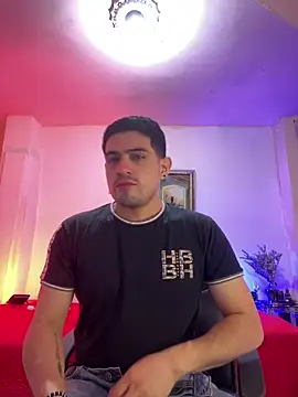 williamsmiiths16 online show from March 20, 2026, 11:22 am