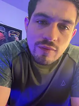 williamsmiiths16 online show from July 11, 2026, 1:33 pm