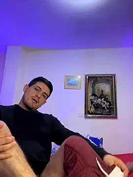 williamsmiiths16 online show from December 20, 2025, 4:43 pm