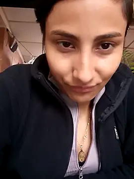 Vera Luna  online show from February 10, 2026, 10:09 pm