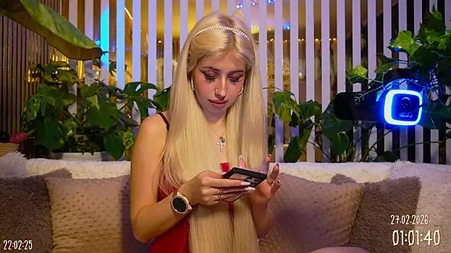 FlowweerGirl online show from February 27, 2026, 7:03 pm