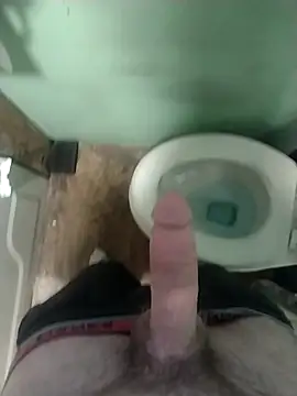 Snapshot of bigjohnson2914 chatting on March 18, 2026, 11:57 am bigjohnson2914 online show from March 18, 2026, 11:57 am