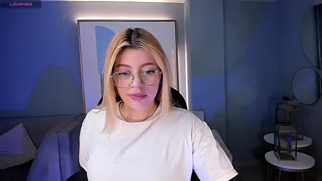 MadisonKane online show from June 24, 2026, 11:09 am