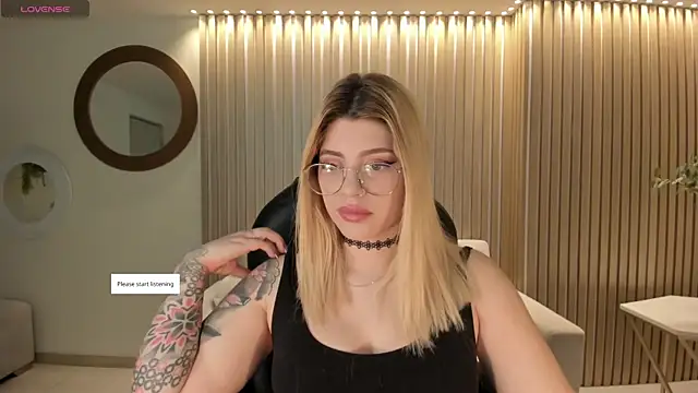 MadisonKane online show from April 23, 2026, 11:16 am