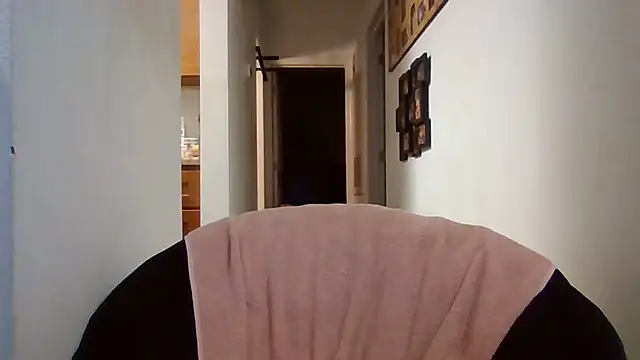 Snapshot of johnnymarino1010 chatting on August 6, 2026, 1:22 am johnnymarino1010 online show from August 6, 2026, 1:22 am
