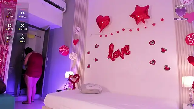 CloeMoon online show from February 8, 2026, 4:54 am