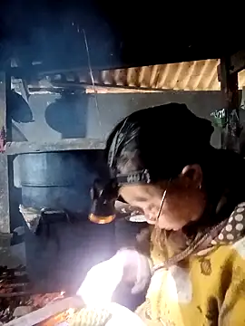 ava-dellght online show from February 9, 2026, 1:36 am