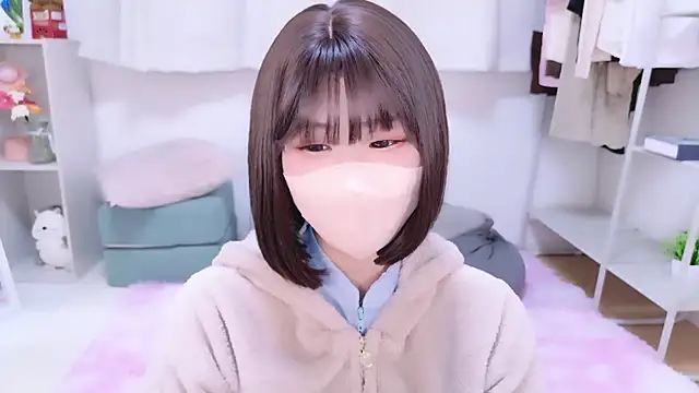 Snapshot of Otochan_0108xx chatting on December 14, 2025, 5:24 am Otochan 0108xx online show from December 14, 2025, 5:24 am