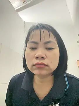 Snapshot of Chew_candy chatting on December 5, 2025, 2:59 pm Chew candy online show from December 5, 2025, 2:59 pm