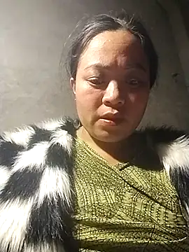 AlilaK2 online show from December 18, 2025, 1:59 pm