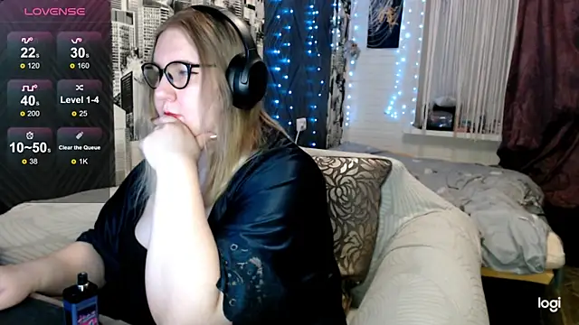 Snapshot of SecretGodnes chatting on December 22, 2025, 1:55 pm SecretGodnes online show from December 22, 2025, 1:55 pm