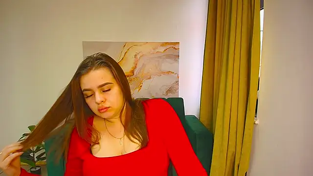 MirandaDior online show from December 5, 2025, 6:56 am