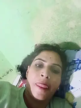 Snapshot of Big_soniya55A chatting on May 25, 2026, 4:06 pm Big soniya55A online show from May 25, 2026, 4:06 pm