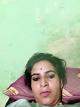 Snapshot of Big_soniya55A chatting on May 19, 2026, 6:15 pm Big soniya55A online show from May 19, 2026, 6:15 pm