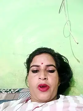 Snapshot of Big_soniya55A chatting on May 5, 2026, 4:10 pm Big soniya55A online show from May 5, 2026, 4:10 pm