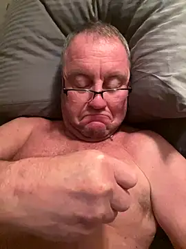 Snapshot of Toothpic1 chatting on December 16, 2025, 9:02 am Toothpic1 online show from December 16, 2025, 9:02 am