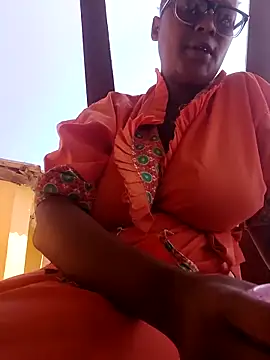 Snapshot of Talkobanksxxxxx chatting on December 15, 2025, 11:49 am Talkobanksxxxxx online show from December 15, 2025, 11:49 am