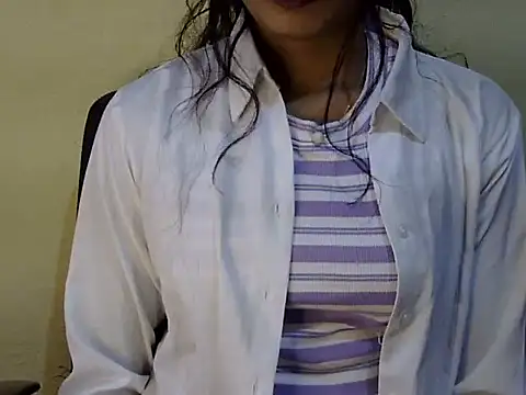 Snapshot of Shab_M chatting on February 8, 2026, 6:22 am Shab M online show from February 8, 2026, 6:22 am