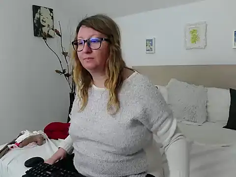 Snapshot of OlgaPavlova chatting on April 2, 2026, 8:54 am OlgaPavlova online show from April 2, 2026, 8:54 am