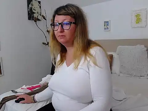 Snapshot of OlgaPavlova chatting on April 25, 2026, 12:08 pm OlgaPavlova online show from April 25, 2026, 12:08 pm