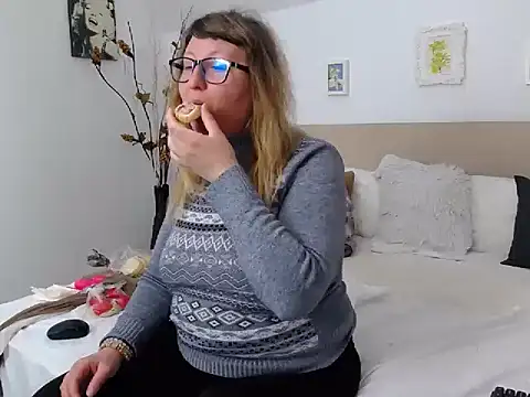 Snapshot of OlgaPavlova chatting on April 15, 2026, 11:38 am OlgaPavlova online show from April 15, 2026, 11:38 am