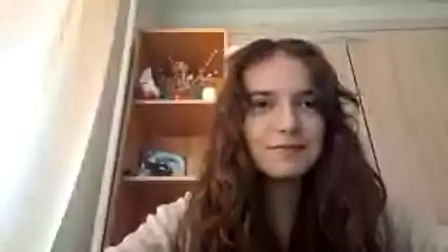 KellyKelik online show from February 2, 2026, 9:08 am