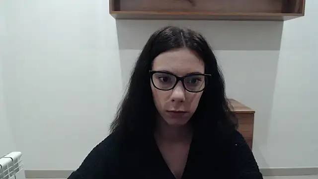 Lillia dark online show from December 22, 2025, 8:58 am