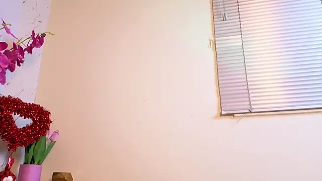 Snapshot of AfroditaWild chatting on February 15, 2026, 7:51 am AfroditaWild online show from February 15, 2026, 7:51 am