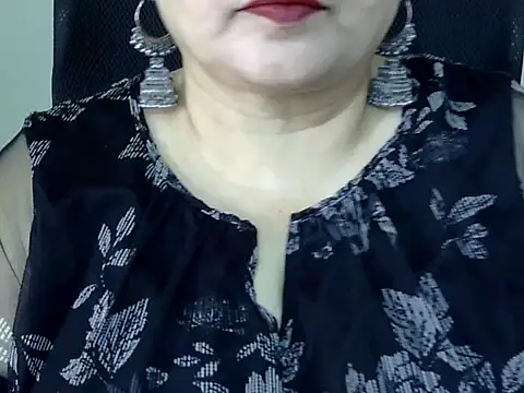 Snapshot of Soniya_Sha chatting on April 13, 2026, 7:23 am Soniya Sha online show from April 13, 2026, 7:23 am