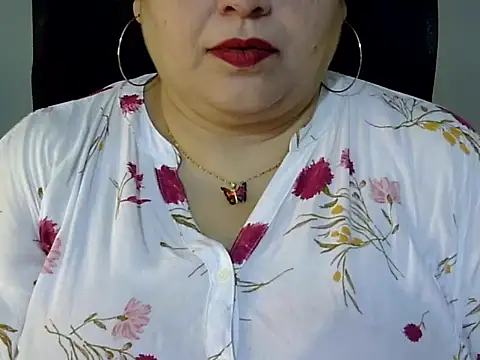 Snapshot of Soniya_Sha chatting on April 1, 2026, 1:41 pm Soniya Sha online show from April 1, 2026, 1:41 pm
