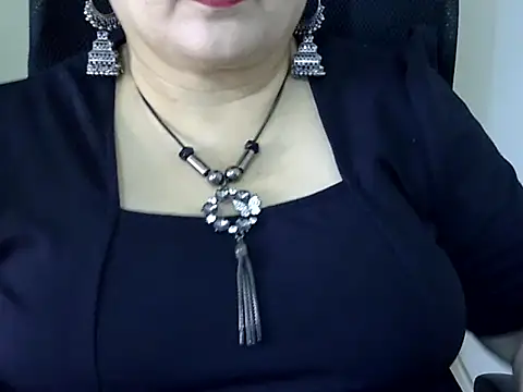 Snapshot of Soniya_Sha chatting on April 5, 2026, 6:53 am Soniya Sha online show from April 5, 2026, 6:53 am