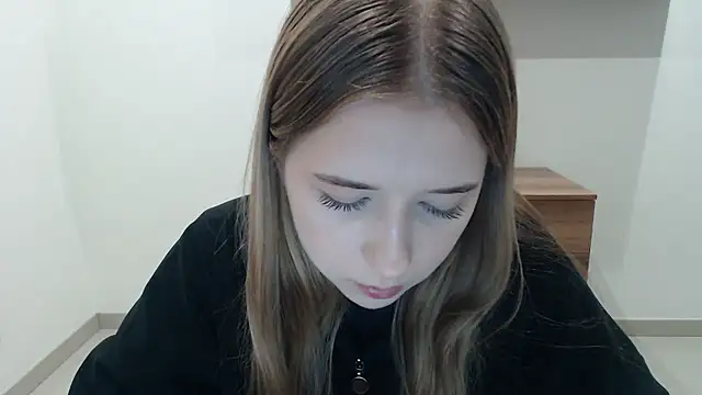 SweetBellaa  online show from January 15, 2026, 6:44 pm