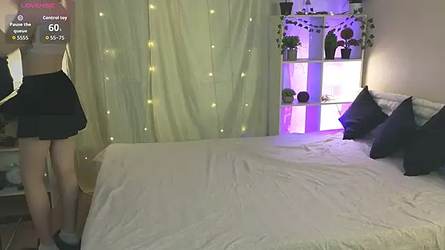 Snapshot of Katy_Midocalm chatting on December 5, 2025, 5:28 am Katy Midocalm online show from December 5, 2025, 5:28 am