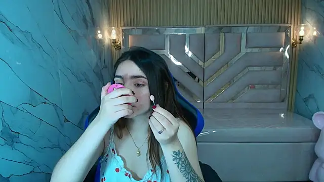 emily  r  online show from February 4, 2026, 12:44 pm