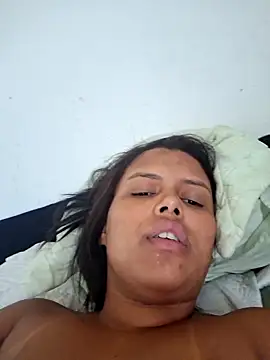 Pretinha08001 online show from December 21, 2025, 1:46 pm