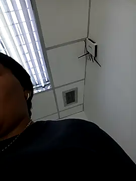 Snapshot of VaneandRossy chatting on February 8, 2026, 2:15 pm VaneandRossy online show from February 8, 2026, 2:15 pm