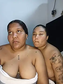 VaneandRossy online show from July 13, 2026, 11:48 pm