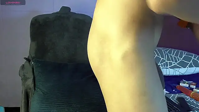 Snapshot of KairoBlack chatting on December 13, 2025, 8:04 pm KairoBlack online show from December 13, 2025, 8:04 pm