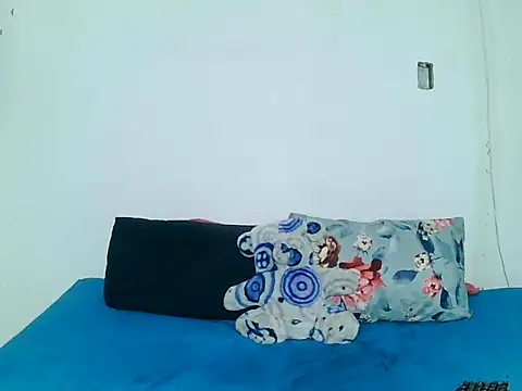 Snapshot of MIMIE6 chatting on December 13, 2025, 8:26 pm MIMIE6 online show from December 13, 2025, 8:26 pm