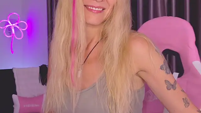 Snapshot of betty_xoxoo chatting on June 26, 2026, 11:05 am betty xoxoo online show from June 26, 2026, 11:05 am