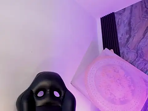 Alicee Stonee  online show from March 11, 2026, 7:41 pm