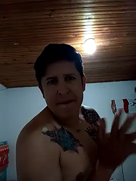 Lecherx01 online show from February 5, 2026, 11:33 pm