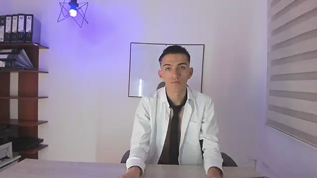 Snapshot of Pol_Spencer chatting on December 4, 2025, 7:46 pm Pol Spencer online show from December 4, 2025, 7:46 pm